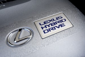 Dujų įrangos montavimas Servise 007 į Lexus Hybrid automobilius